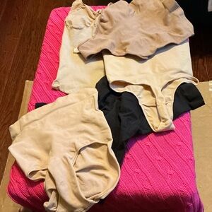 SKIMS Shapewear Set in Black and Tan